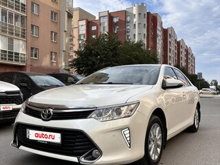 2016 Toyota Camry VII (XV50) Рестайлинг, белый, 1830000 рублей, вид 1