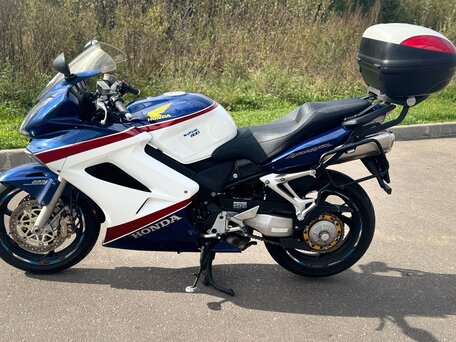 2007 Honda VFR 800, белый, 680000 рублей, вид 1