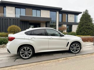 2018 BMW X6 40d II (F16), белый, 4700000 рублей, вид 4