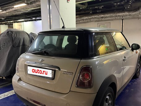 2012 Mini Hatch Cooper II (R56) Рестайлинг, белый, 800000 рублей, вид 5
