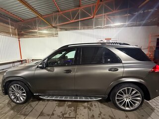 2020 Mercedes-Benz GLE 400 d II (V167), серый, 5500000 рублей, вид 2