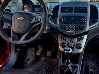 2012 Chevrolet Aveo II, красный, 400000 рублей, вид 4