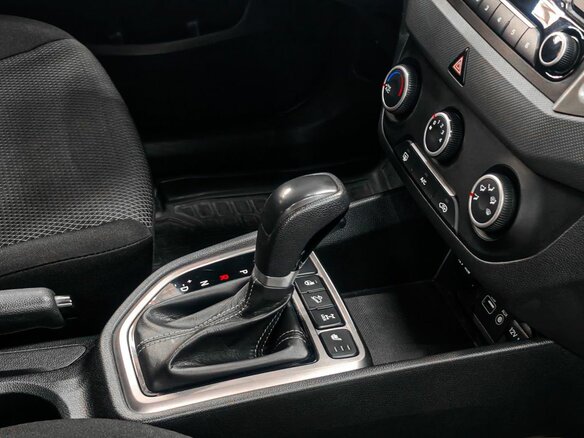 2018 Hyundai Creta I, красный - вид 13
