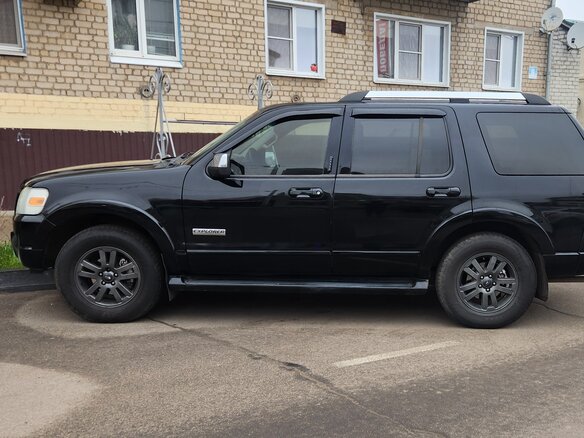 2005 Ford Explorer IV, чёрный, 900000 рублей