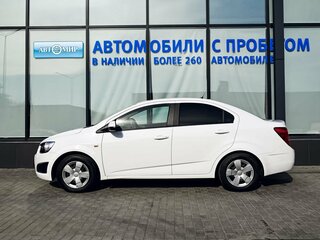 2015 Chevrolet Aveo II, белый, 789000 рублей, вид 2