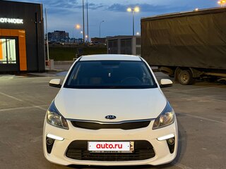2018 Kia Rio IV, белый, 1249681 рублей, вид 2