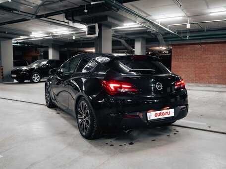 2013 Opel Astra GTC J Рестайлинг, чёрный, 990000 рублей, вид 5