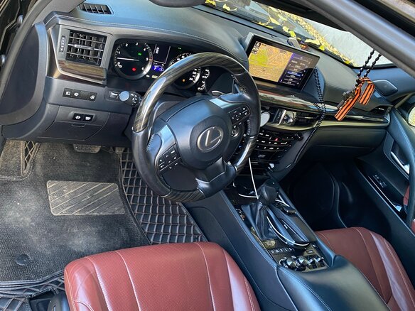 2018 Lexus LX 450d III Рестайлинг 2, чёрный, 8500000 рублей - вид 7