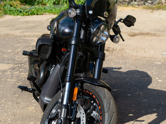 2019 Harley-Davidson FXDR 114, чёрный, 3000000 рублей - вид 11