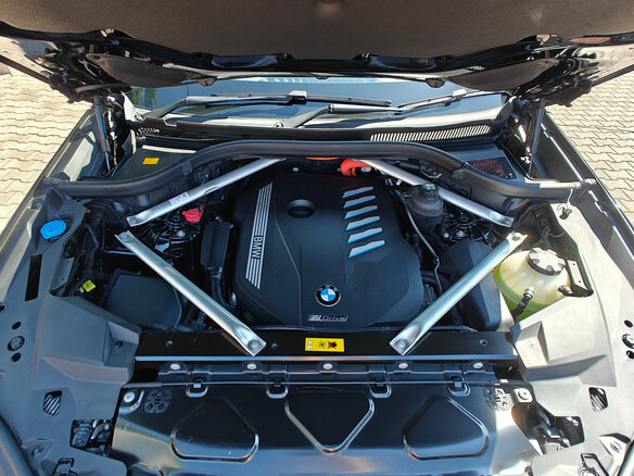 2020 BMW X5 45e IV (G05/G18), чёрный, 6700000 рублей - вид 35