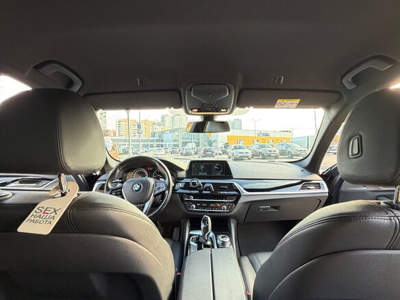 2018 BMW 5 серии 520i VII (G30/G31/G38), чёрный, 3000000 рублей - вид 31