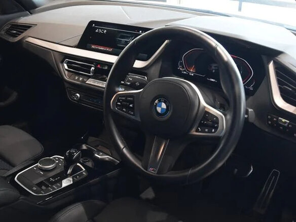 2023 BMW 1 серии 118i III (F40), белый, 1750000 рублей - вид 27