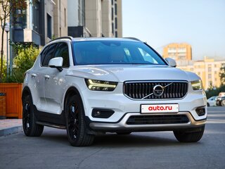 2022 Volvo XC40 8AT I, белый, 4010000 рублей, вид 1