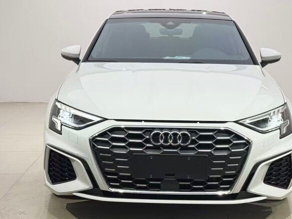 2021 Audi A3 35 TFSI IV (8Y), белый - вид 1