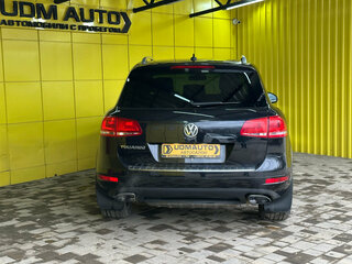 2012 Volkswagen Touareg II, чёрный, 1999000 рублей, вид 5