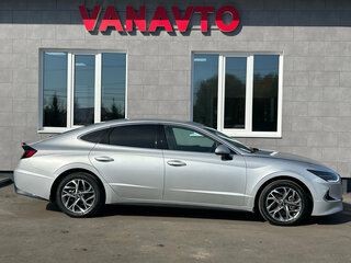 2021 Hyundai Sonata VIII (DN8), серебристый, 2850000 рублей, вид 4