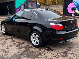 2006 BMW 5 серии 525i V (E60/E61), чёрный, 900000 рублей, вид 3