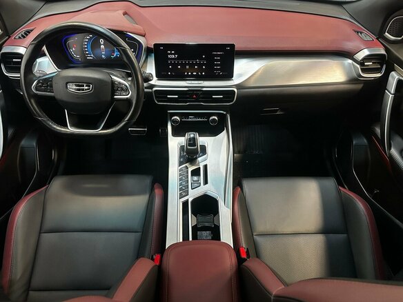 2022 Geely Coolray I, серый, 1690000 рублей - вид 4