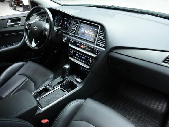 2018 Hyundai Sonata VII (LF) Рестайлинг, белый, 1720000 рублей - вид 20