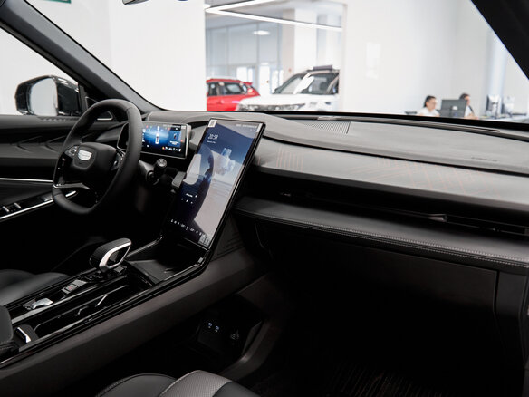 2026 Geely Cityray, серый - вид 13