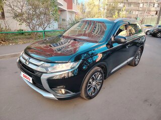 2018 Mitsubishi Outlander III Рестайлинг 2, чёрный, 1985000 рублей, вид 1