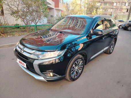 2018 Mitsubishi Outlander III Рестайлинг 2, чёрный, 1895000 рублей, вид 1