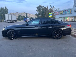 2021 BMW 5 серии 520i VII (G30/G31/G38) Рестайлинг, чёрный, 4590000 рублей, вид 4