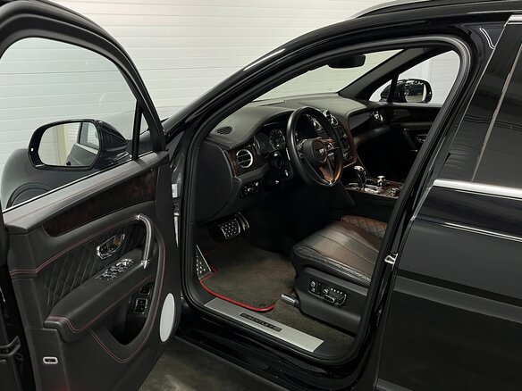 2017 Bentley Bentayga I, чёрный - вид 16