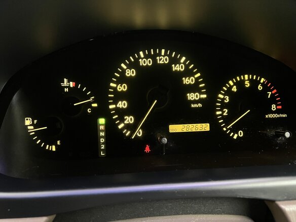 2001 Toyota Harrier I (XU10) Рестайлинг, белый, 820000 рублей - вид 10