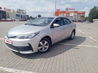 2017 Toyota Corolla XI (E160, E170, E180) Рестайлинг 1, серебристый, 1255000 рублей, вид 3