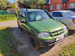 2014 Chevrolet Niva I Рестайлинг, зелёный, 850000 рублей, вид 4