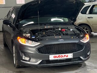 2020 Ford Fusion (North America) II Рестайлинг, серый, 1890000 рублей, вид 4