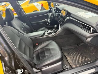 2021 Toyota Camry VIII (XV70) Рестайлинг, чёрный, 1480000 рублей, вид 4