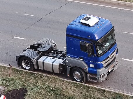 2012 Mercedes-Benz Axor, синий, 3200000 рублей, вид 2
