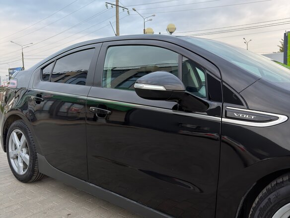 2013 Chevrolet Volt I, чёрный, 1045000 рублей - вид 12