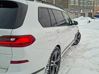 2021 BMW X7 40i I (G07), белый, 8000000 рублей, вид 4