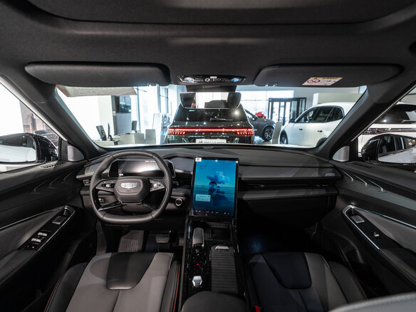 2025 Geely Cityray, белый - вид 4