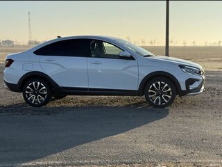2024 Lada (ВАЗ) Vesta Cross I Рестайлинг (NG), белый, 1750000 рублей, вид 3