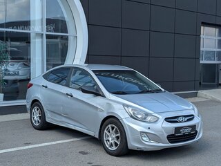 2011 Hyundai Solaris I, серебристый, 465000 рублей, вид 3