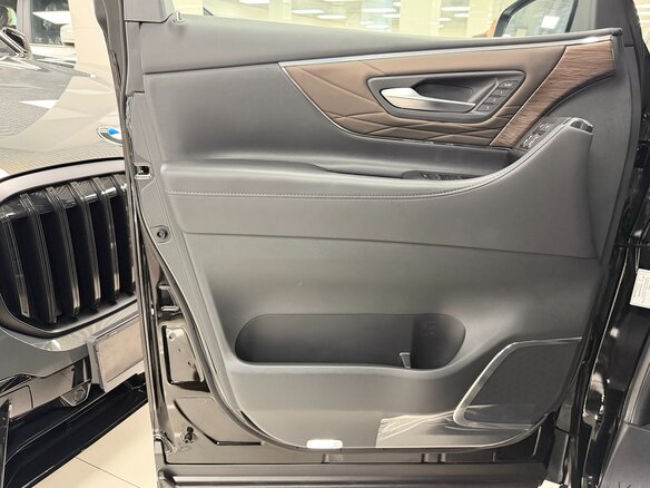 2025 Toyota Alphard IV, чёрный, 13499000 рублей - вид 12