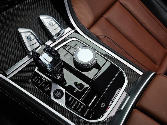 2025 BMW 8 серии M850i xDrive II (G14/G15/G16) Рестайлинг, белый - вид 13