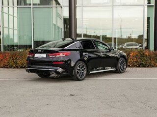2018 Kia Optima IV Рестайлинг, чёрный, 1850000 рублей, вид 2