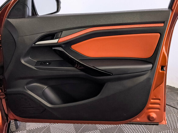 2021 Lada (ВАЗ) Vesta SW Cross I, оранжевый - вид 24