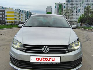 2019 Volkswagen Polo V Рестайлинг, серебристый, 1350000 рублей, вид 4