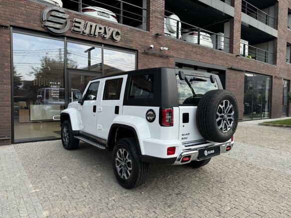 2026 BAIC BJ40 I Рестайлинг, белый - вид 19