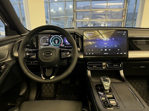 2026 GAC GS8 Dragon II, серебристый, 4899900 рублей - вид 17