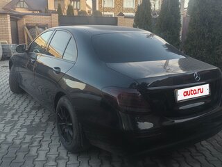 2017 Mercedes-Benz E-Класс 200 V (W213, S213, C238), чёрный, 2500000 рублей, вид 3