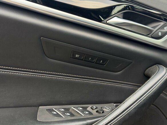 2019 BMW 5 серии 530d xDrive VII (G30/G31/G38), серый, 4040000 рублей - вид 16
