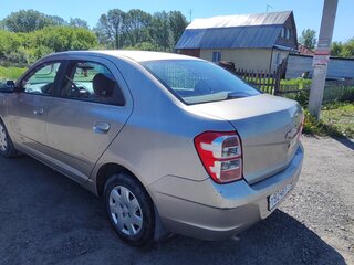 2013 Chevrolet Cobalt II, бежевый, 600000 рублей, вид 5