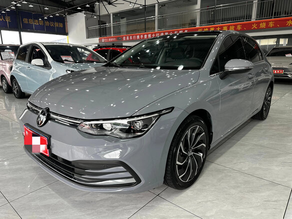 2022 Volkswagen Golf VIII, серый - вид 1